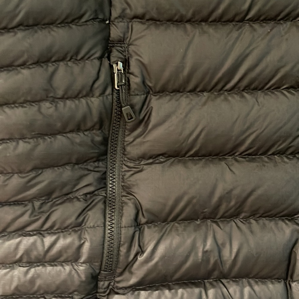 Women’s Patagonia Black Down Puffer Jacket Size Large - Picture 3 of 6